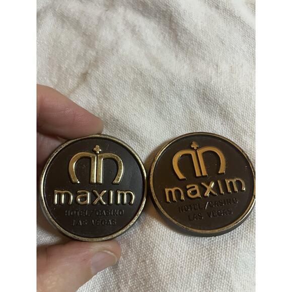 2 Vintage Maxim Las Vegas Hotel Casino Drink Tokens - Collectible Lot - Picture 1 of 5